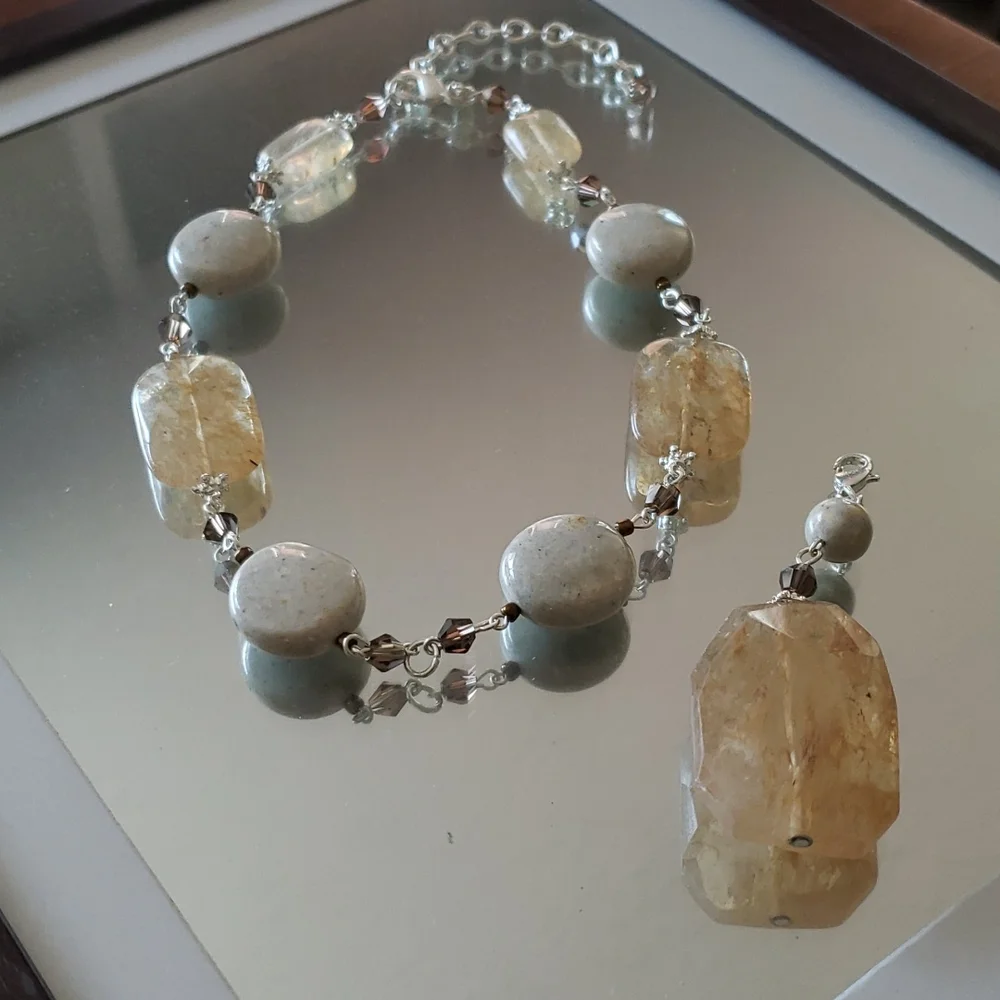 Premier Designs Sand Dune necklace - Picture 4 of 4